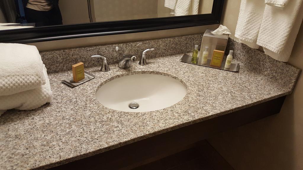 Doubletree By Hilton Pittsburgh Monroeville Convention Center Kültér fotó